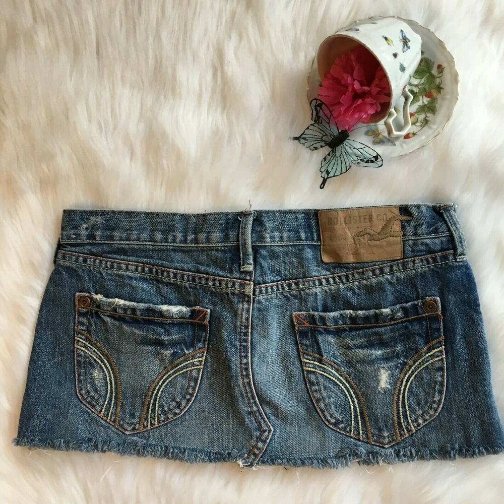 Hollister Distressed Frayed Hem Jeans Mini Skirt 1 - Picture 2 of 5